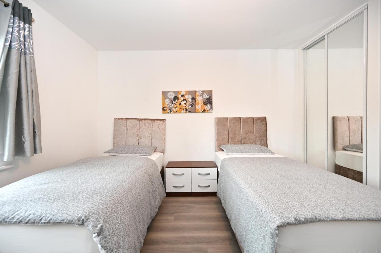 Luxury 2Bedroom - 2Bath - Prime Location - Patio Harrow on the Hill Exterior foto